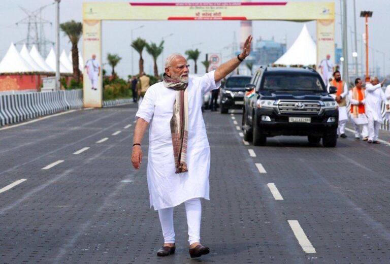 World sees India as bright spot of growth, hope: Modi